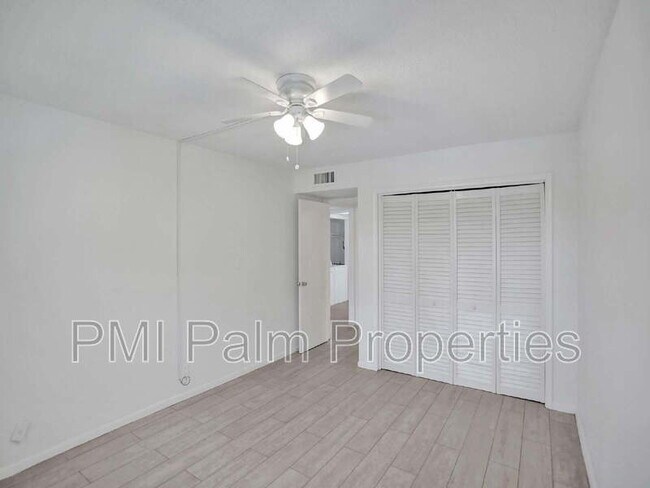 Building Photo - 10193 N Military Trl