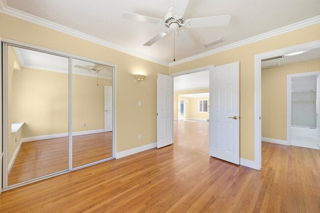 Building Photo - 1677 Sandos St