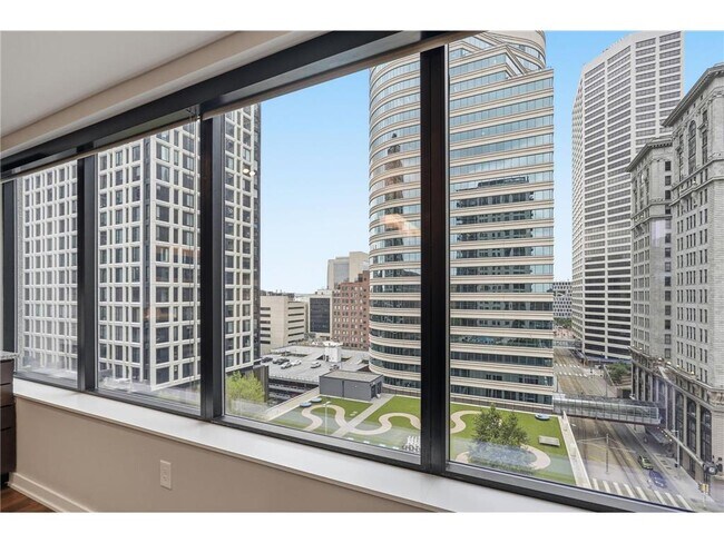 Building Photo - 497 S Marquette Ave