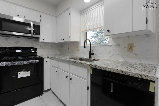 Building Photo - 4837 Colleen Dr