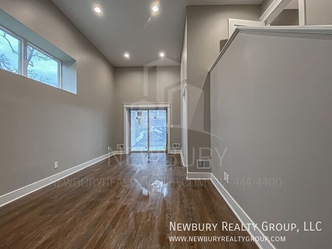 Building Photo - 1819 Chessland St