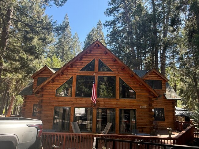 Building Photo - 6072 Guilford Cir