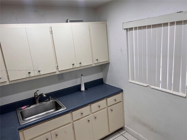 Building Photo - 7727 SW 86th St