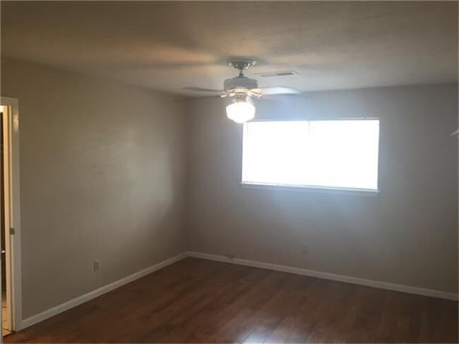 Building Photo - Home For Rent