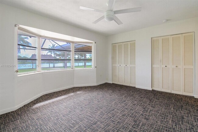 Building Photo - 10962 SW 117th St