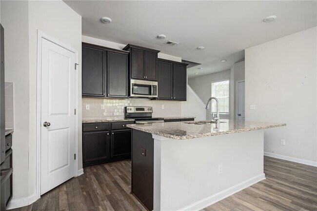 Building Photo - 1611 Meadow Crossing