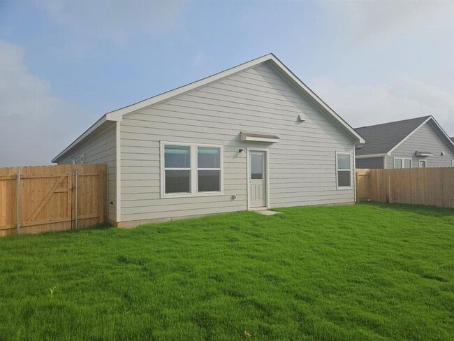 Building Photo - 608 Clear Sky Dr
