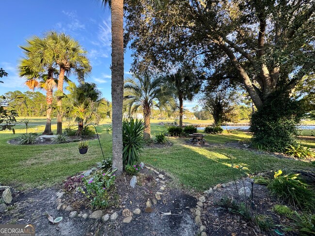 Building Photo - 535 Cardinal Cir E