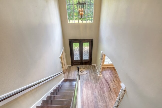 Building Photo - 10819 Lake Windcrest Blvd