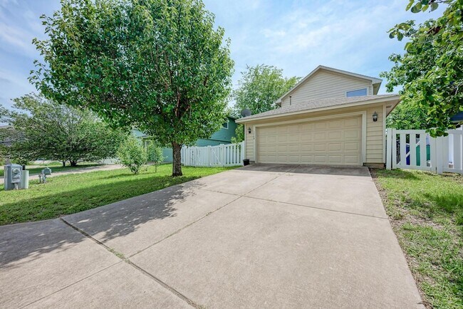 Building Photo - 1508 Big Bend Dr