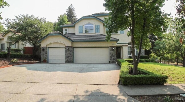 Building Photo - 3500 Crownridge Dr