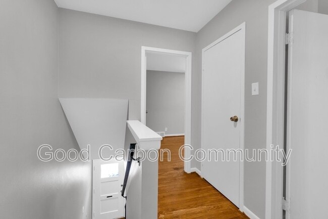 Building Photo - 15 Janice St