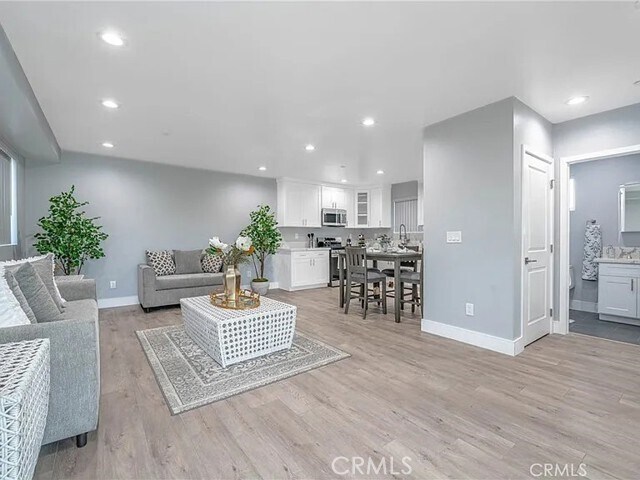 Primary Photo - 232 E Gage Ave