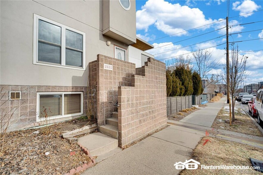 Building Photo - 2355 W 32nd Ave