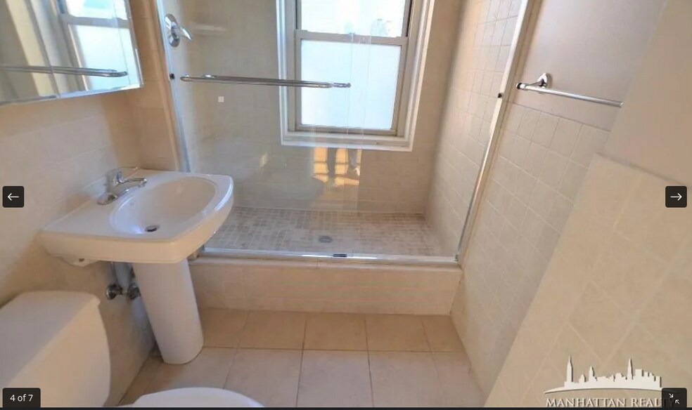 Building Photo - 314 Greenwich St