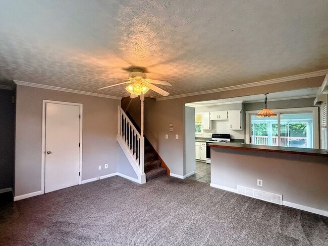 Building Photo - 4545-4549 Cynthia Dr