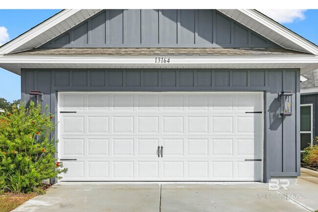 Building Photo - 13164 Shoshoney Cir