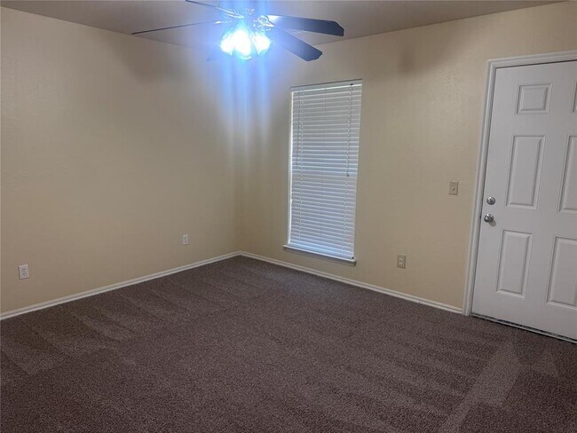 Building Photo - 9605 SW 16th St