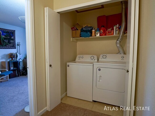 Building Photo - 6972 Peyote Way