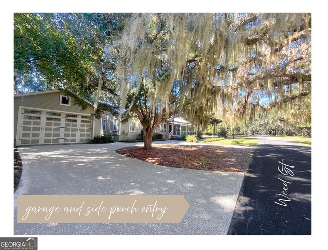 Building Photo - 208 Bartlett St