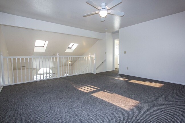 Building Photo - 2 Story Duplex with Loft & Deck