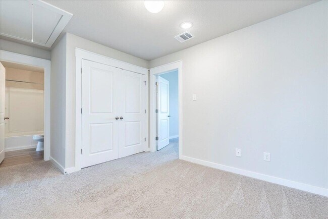 Building Photo - 496 Fieldwood Dr