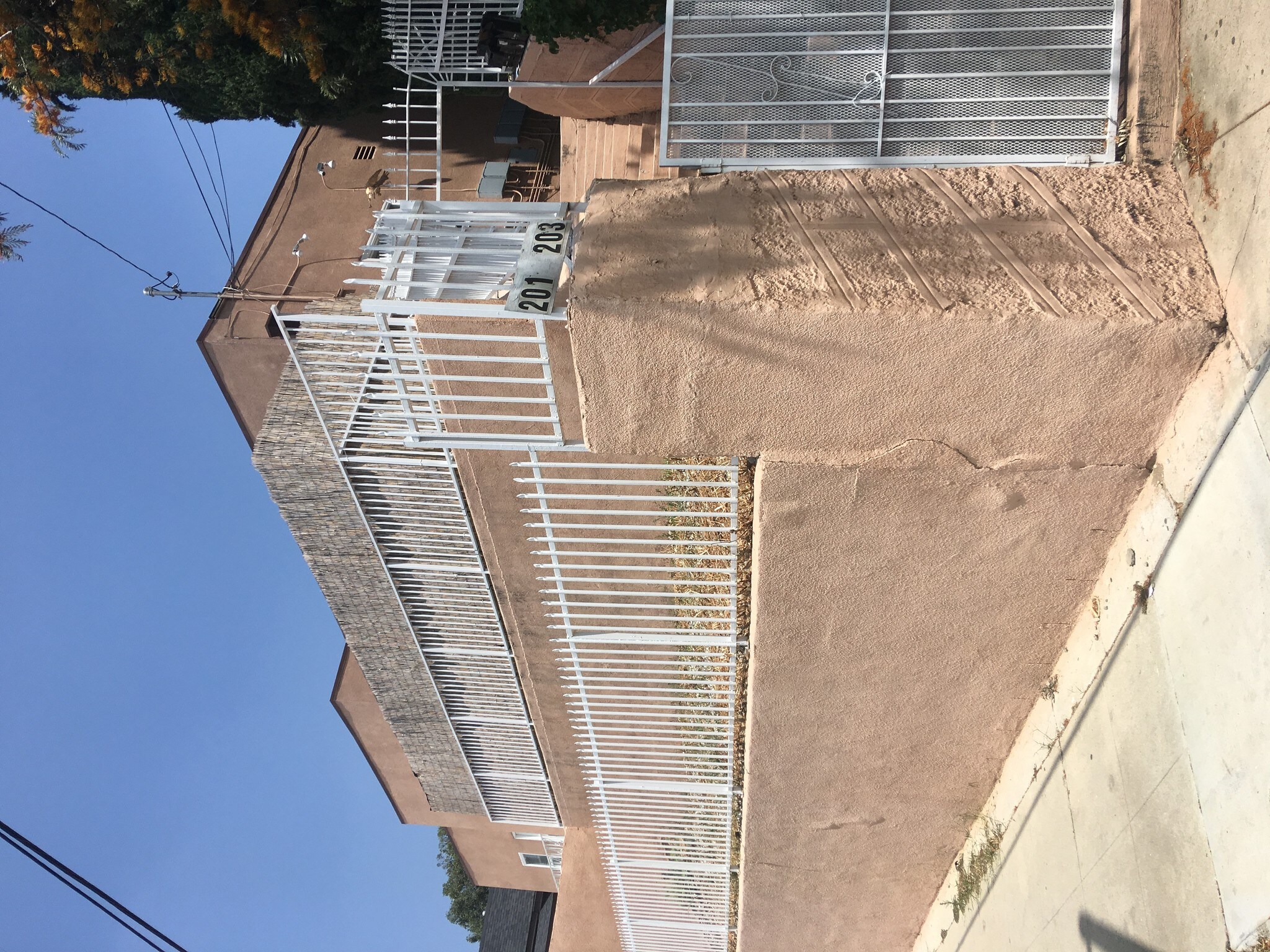 Building Photo - 201 Rosemont Ave