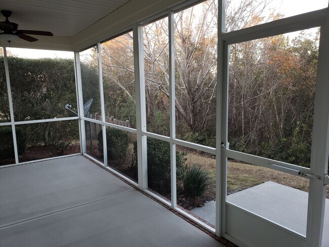 Building Photo - ~ COMPASS POINTE ~