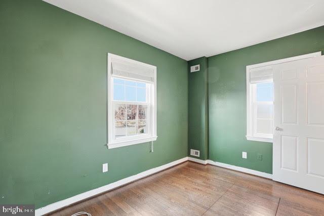 Building Photo - 657 S Columbus St