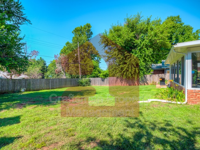 Building Photo - 2024 NW 45th St