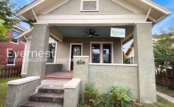 Building Photo - 3 Bed/2 Bath Home with Fenced Yard / Pet-Friendly / Available Now!