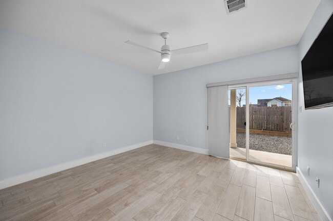 Building Photo - 4618 Nichols St