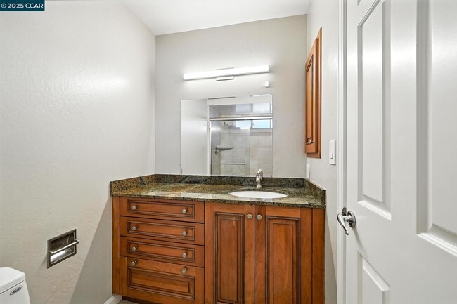 Building Photo - 267 Duperu Dr