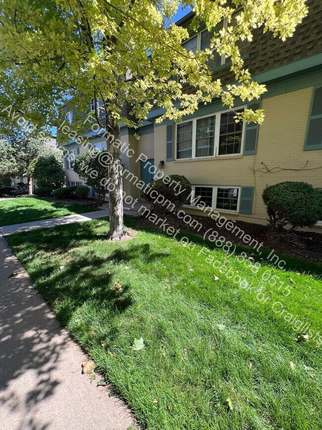 Building Photo - 9350 E Girard Ave