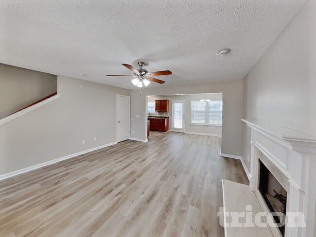 Building Photo - 4028 Deer Run Trce