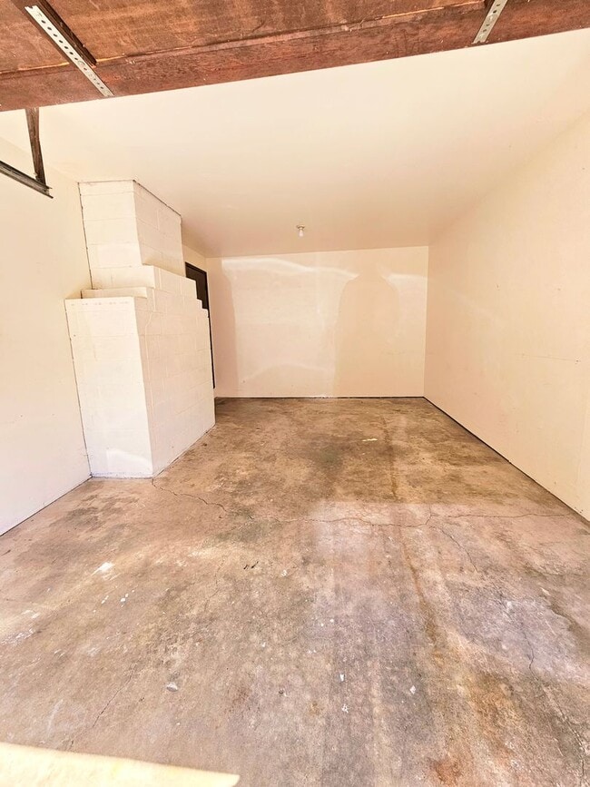 Building Photo - Puyallup 2bed/1.5 bath Duplex