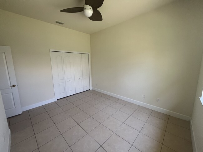 Building Photo - 1436 Carlow Cir