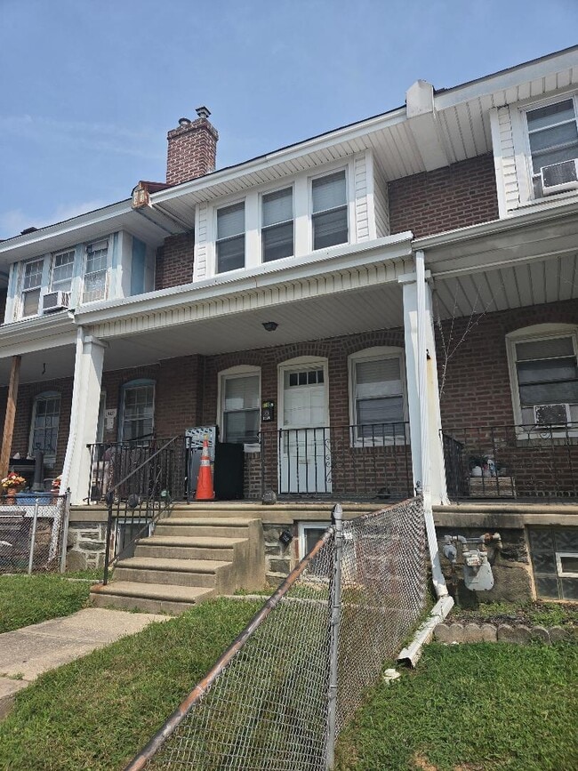 Primary Photo - 1447 Lawrence Rd