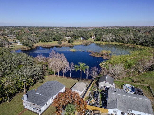 Building Photo - 11416 Pine Forest Dr