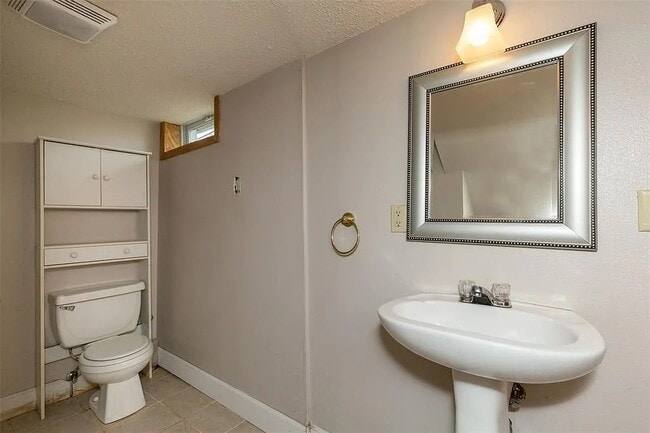 Building Photo - 5330 Kesler Rd NW
