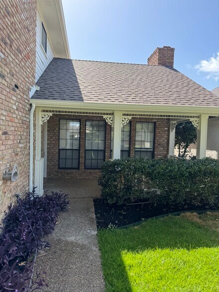 Building Photo - 3123 Bourbon Street Cir