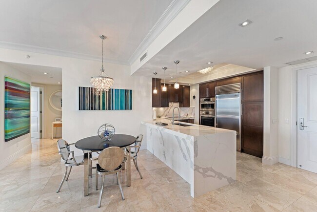 Building Photo - 2700 N Ocean Dr