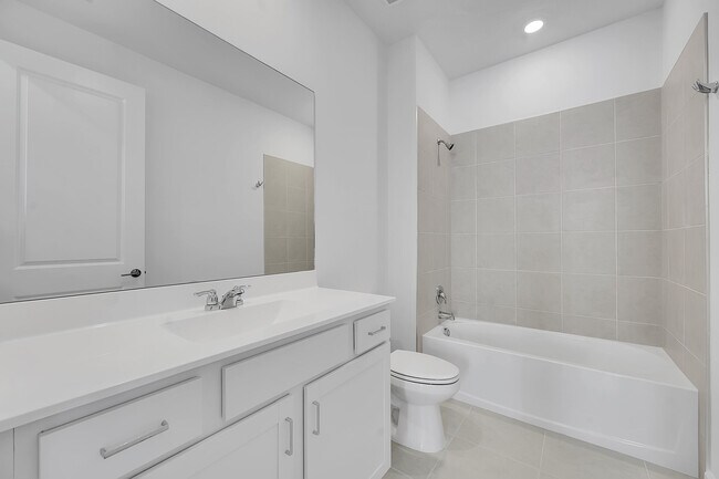 Building Photo - 3462 Cedar Grv Dr