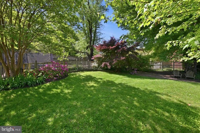 Building Photo - 2800 Greenvale St