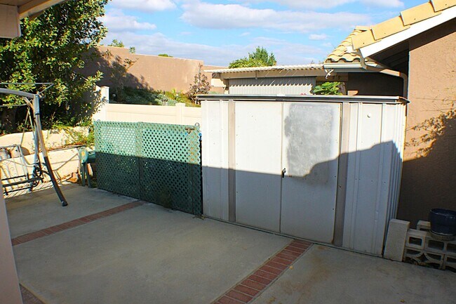 Building Photo - Beautiful Sun Lakes Country Club Home – 55+ Gated Community