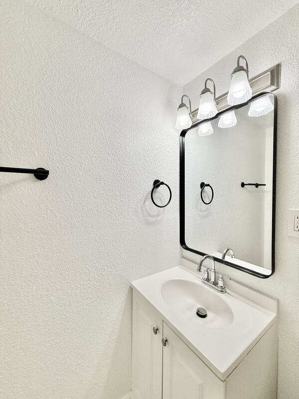 Building Photo - 2712 60th Ave N