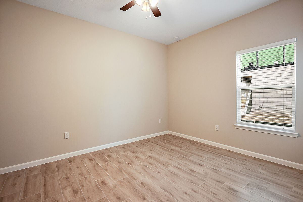 Building Photo - 615 Avila Pl