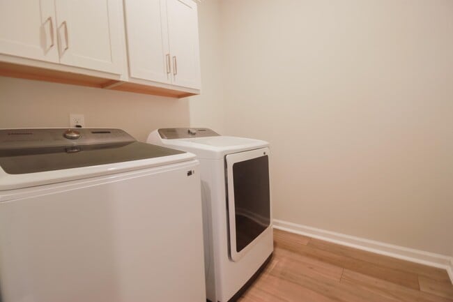 Building Photo - 1454 Bellaria Wy