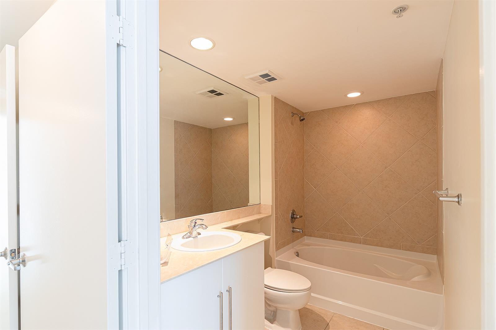 Building Photo - 335 S Biscayne Blvd