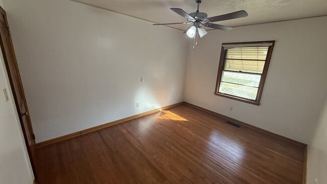 Building Photo - 249 Wayne Ave